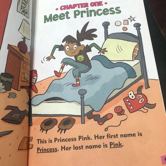 Books - Picture 6 of 12